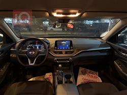 نيسان ألتيما